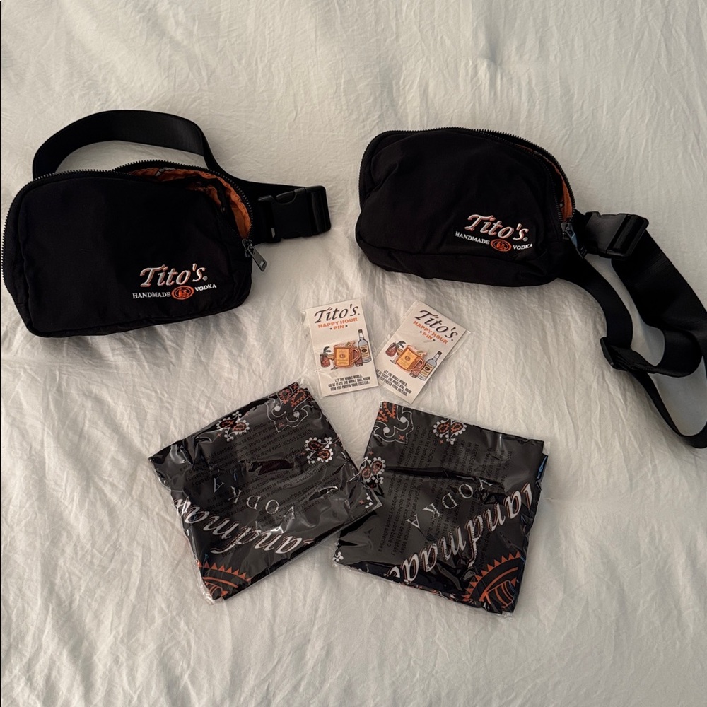 Tito's Black Waist Bag Set